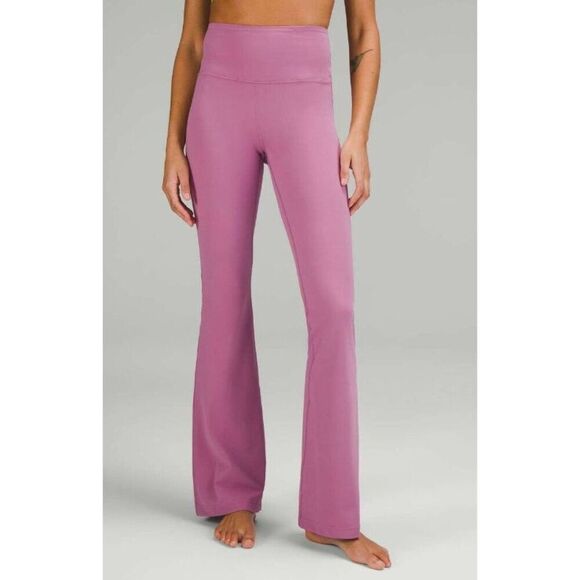 Lululemon Groove Super-High-Rise Flare Pant Nulu, size 4, Velvet Dust - Picture 1 of 13